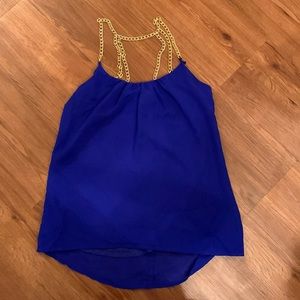 Blue chain top